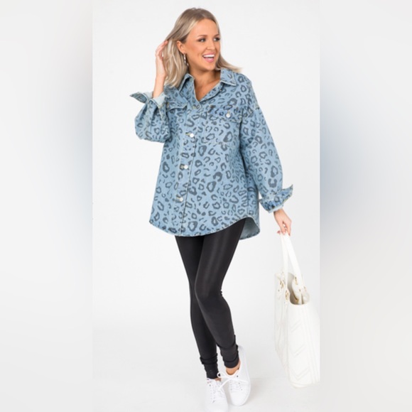 J. NNA Leopard Print Denim Shacket - Picture 2 of 13
